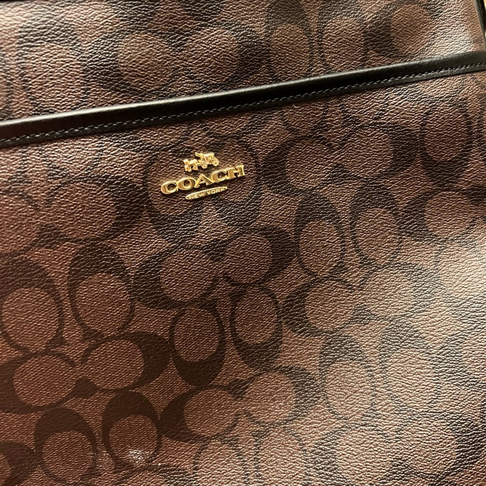 Coach Messenger Crossbody Bag - Picture 3 of 9